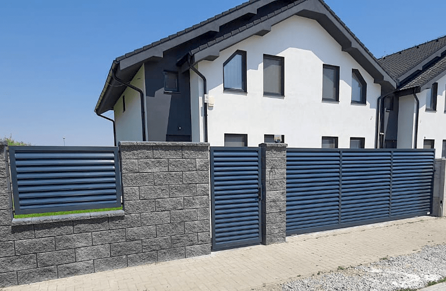 Samonosná brána s lamelami čierna - Najplot